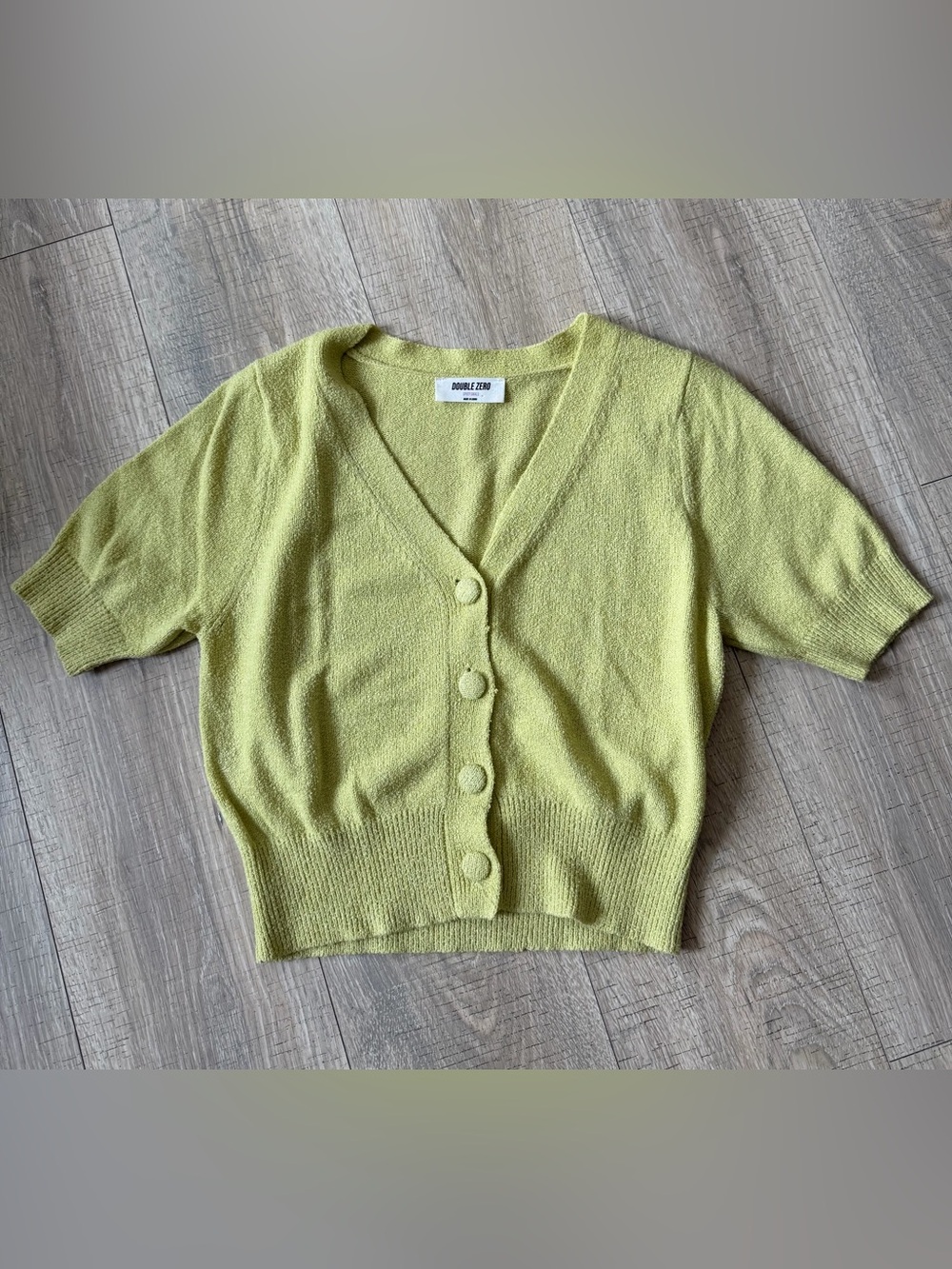 Lime/Fernwood Green Short-Sleeve V-Neck Button Cardigan | Women’s Small
